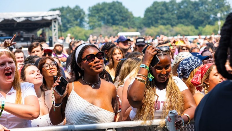 Lollapalooza 2025 Ignites Grant Park Despite Hazy Skies, Local Talent Shines Bright